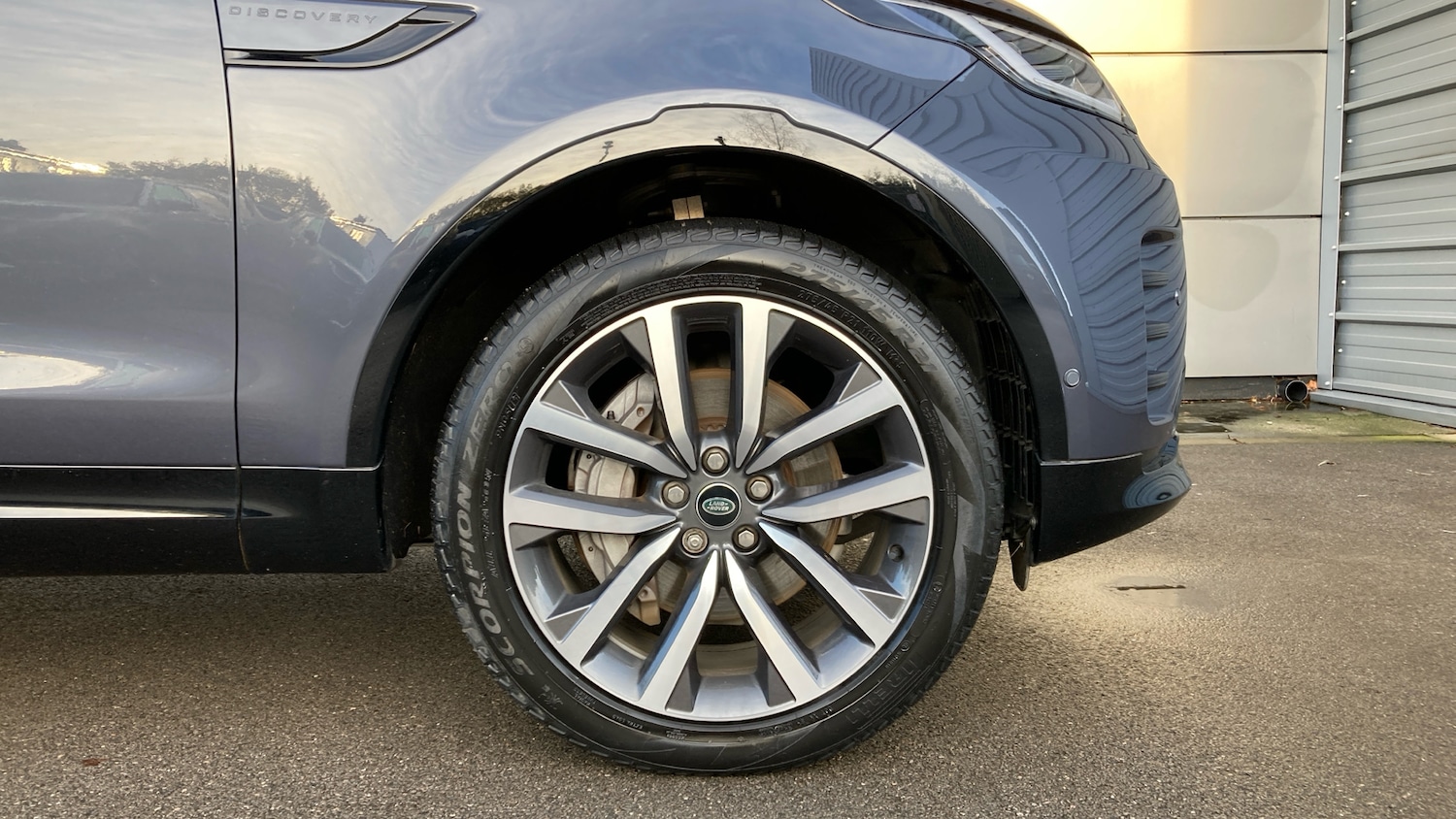 Used Land Rover Discovery 2023 for sale - 77127300: Photo 8