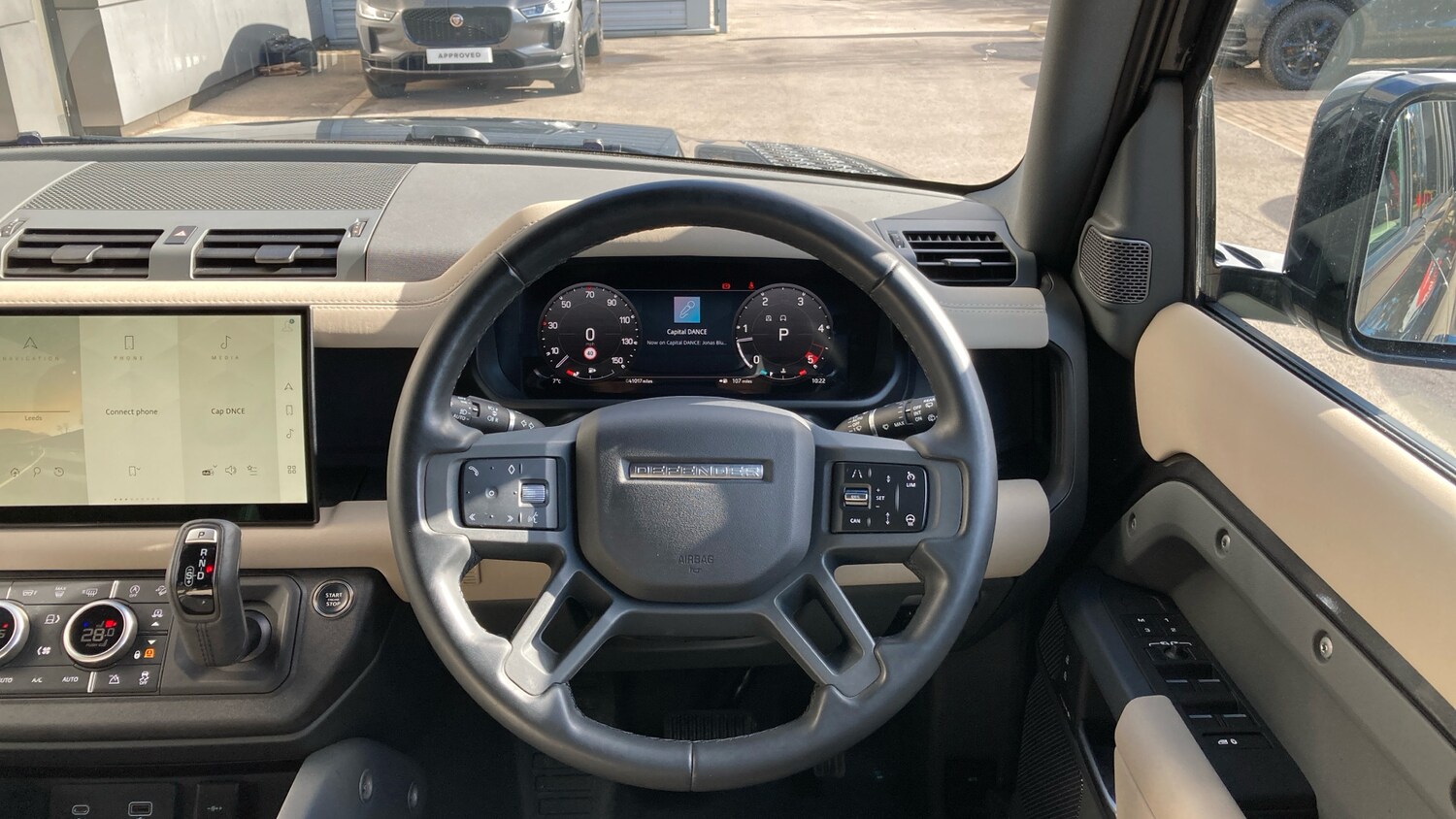 Used Land Rover Defender 2023 for sale - 77893189: Photo 15