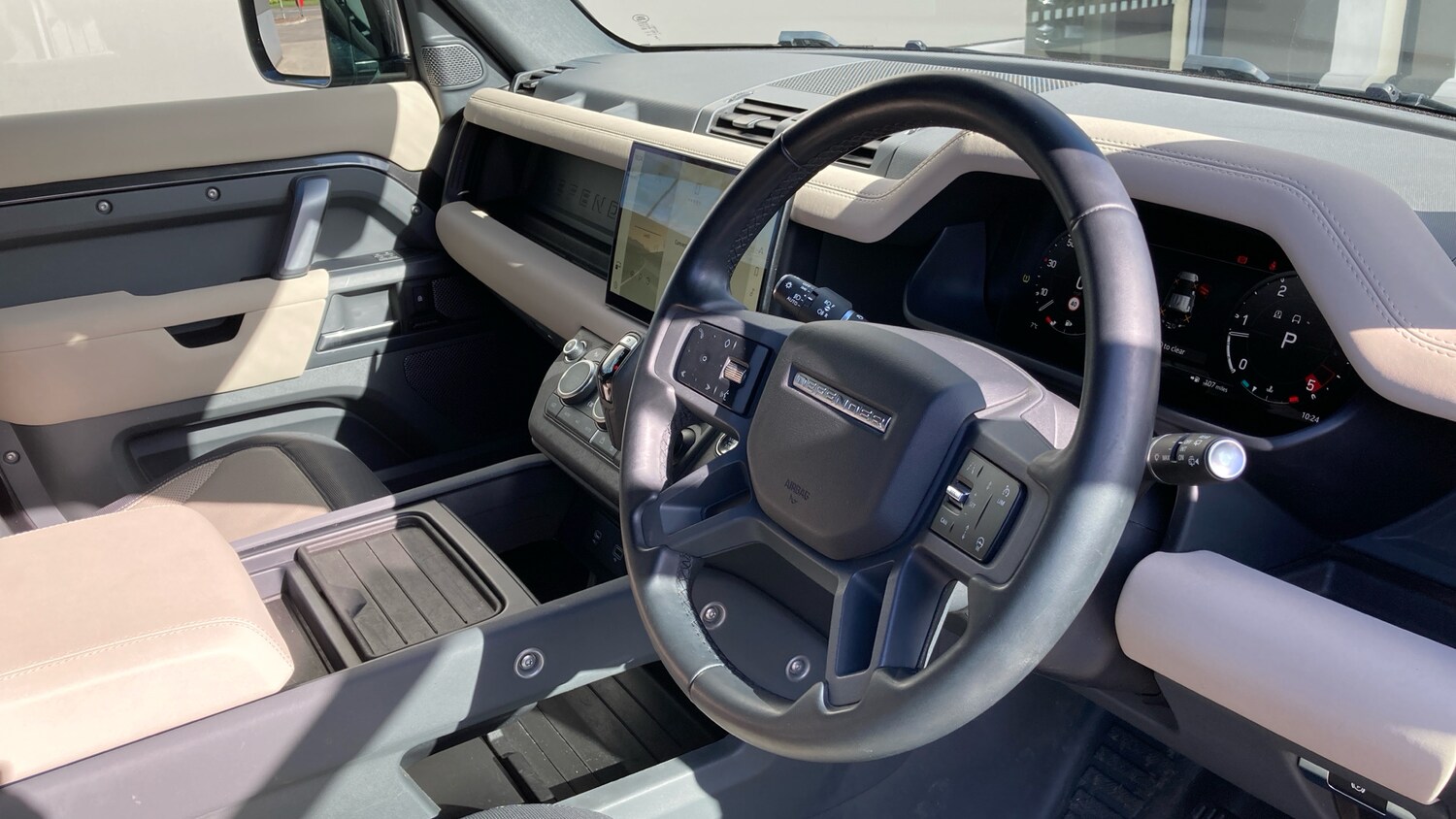 Used Land Rover Defender 2023 for sale - 77893189: Photo 25