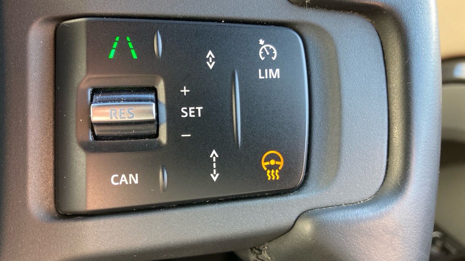 Used Land Rover Defender 2023 for sale - 77893189: Photo 26