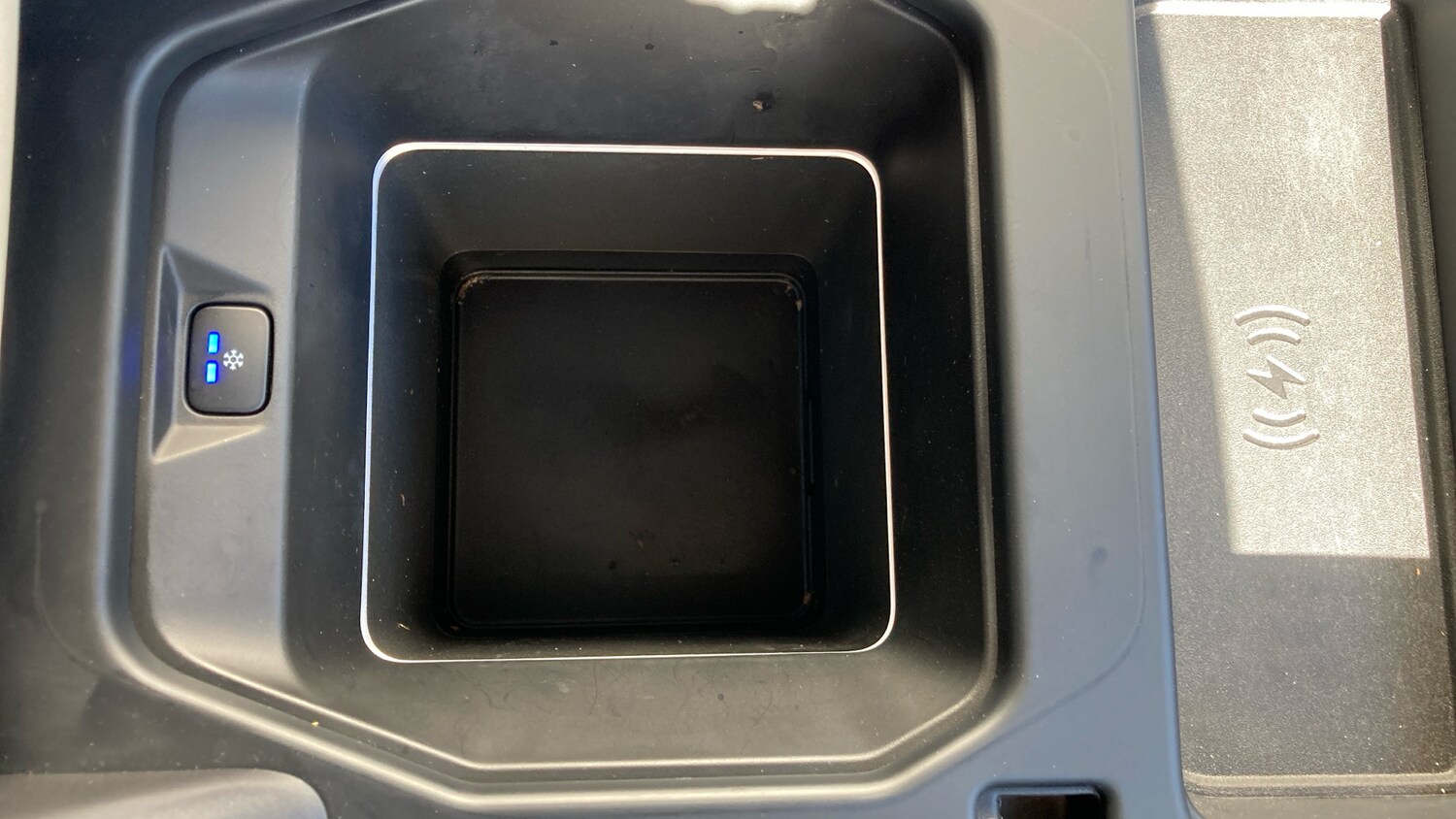 Used Land Rover Defender 2023 for sale - 77893189: Photo 43