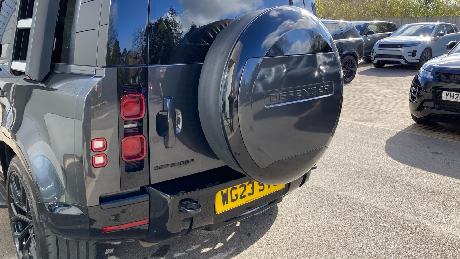 Used Land Rover Defender 2023 for sale - 77893189: Photo 48