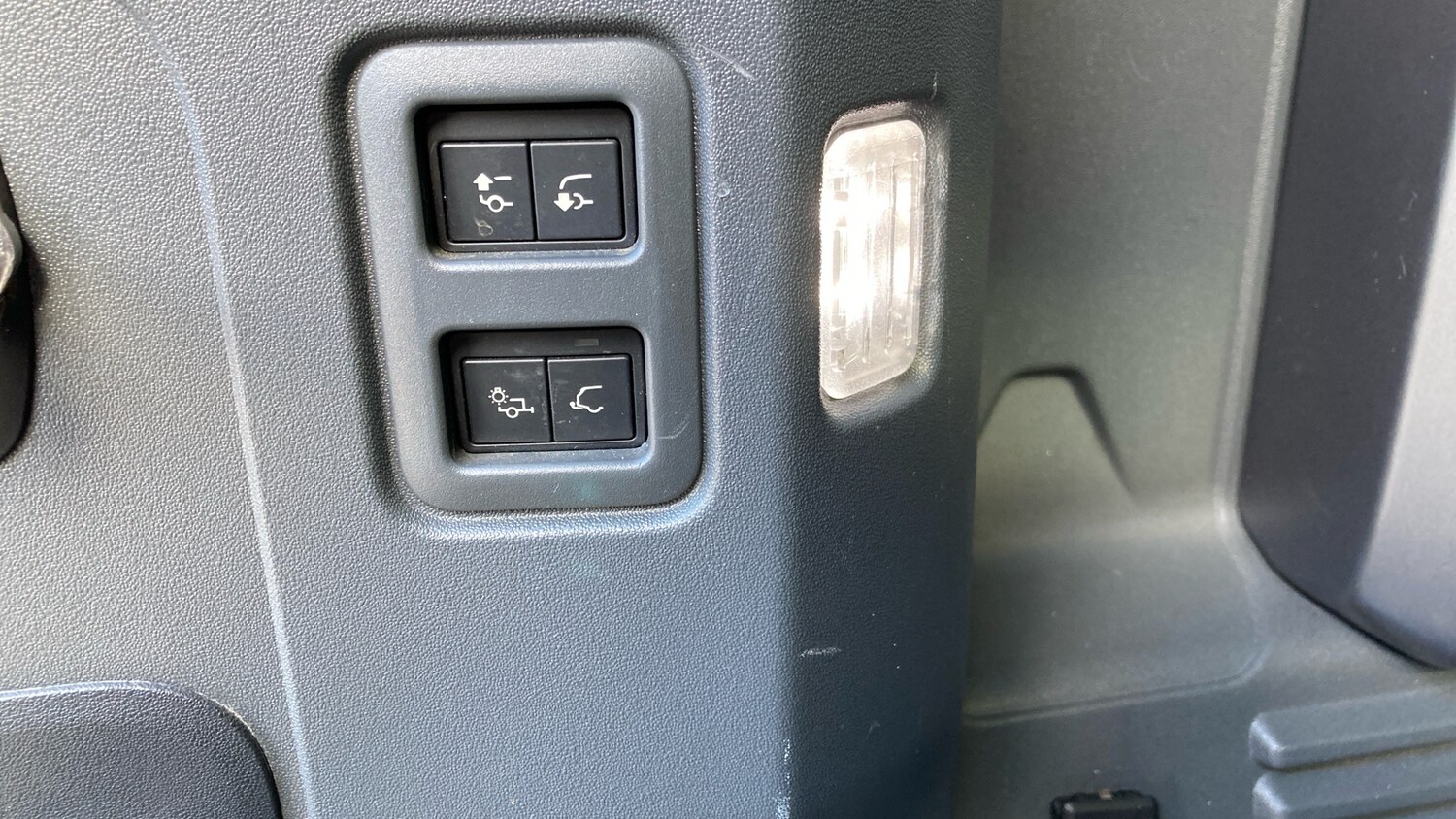 Used Land Rover Defender 2023 for sale - 77893189: Photo 57