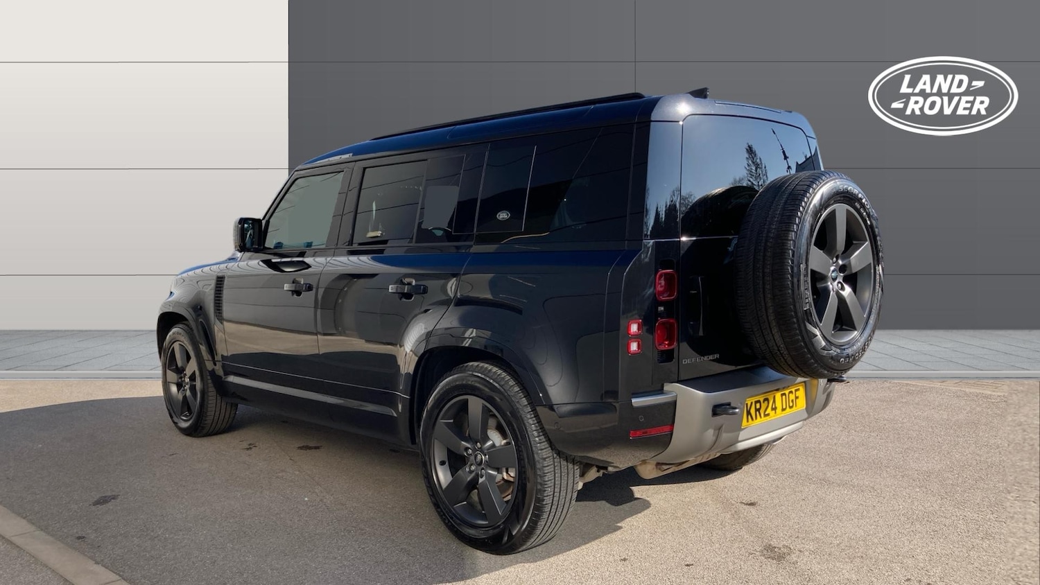 Used Land Rover Defender 2024 for sale - 77759114: Photo 2