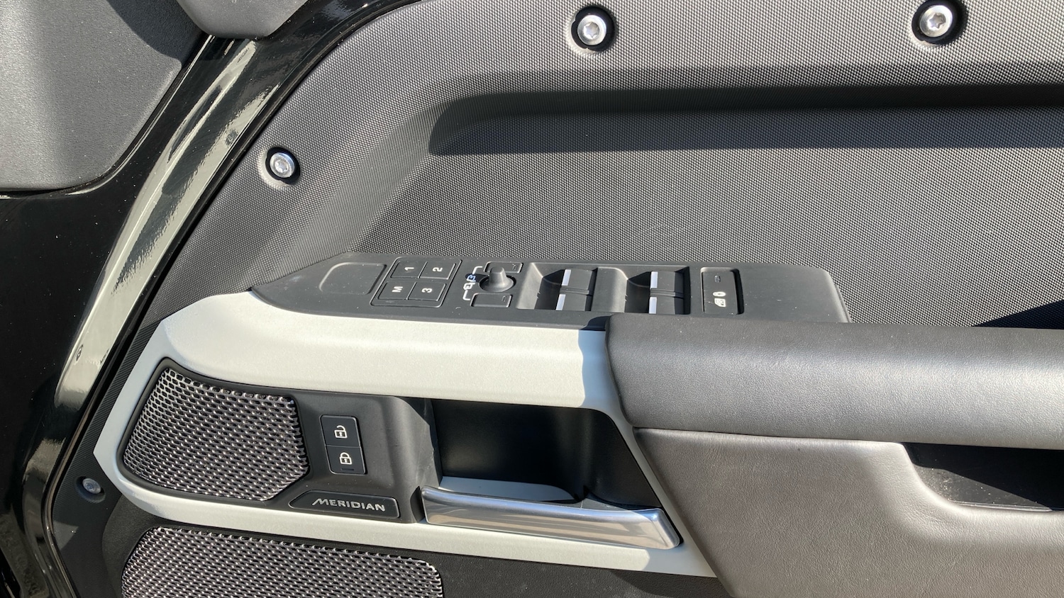 Used Land Rover Defender 2024 for sale - 77759114: Photo 21