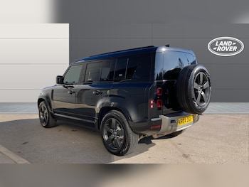 Used Land Rover Defender 2024 for sale - 77759114: Photo