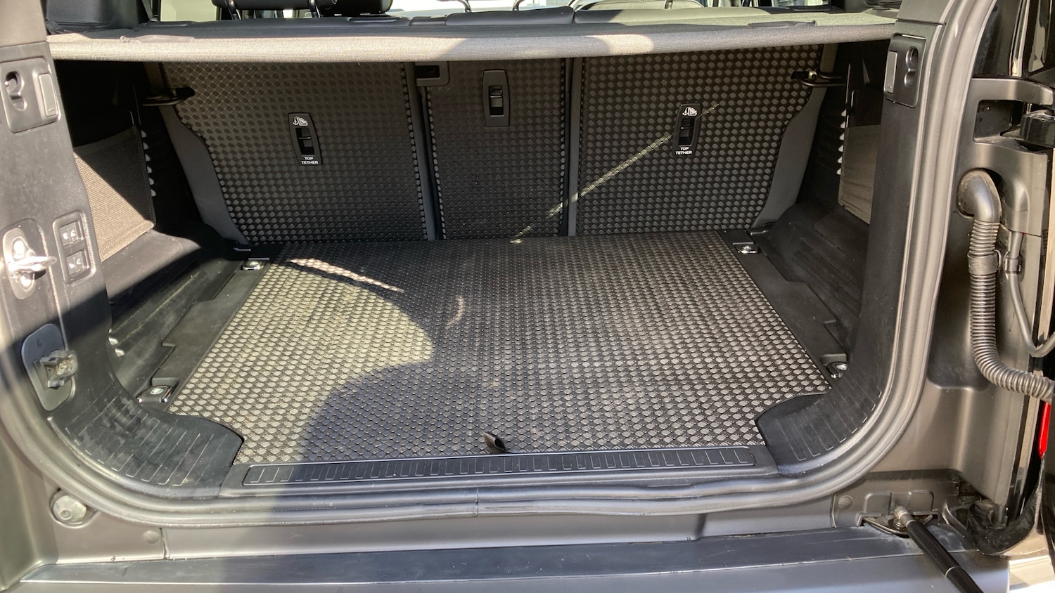 Used Land Rover Defender 2024 for sale - 77759114: Photo 44