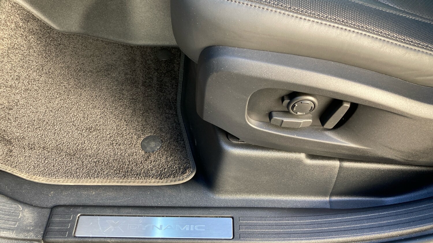 Used Land Rover Defender 2024 for sale - 77759114: Photo 48