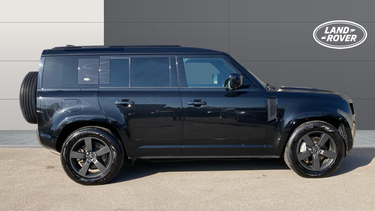 Used Land Rover Defender 2024 for sale - 77759114: Photo 5