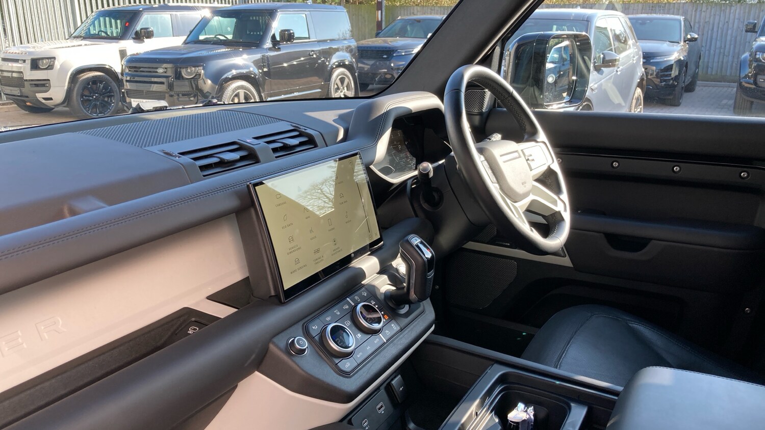 Used Land Rover Defender 2024 for sale - 77759114: Photo 50