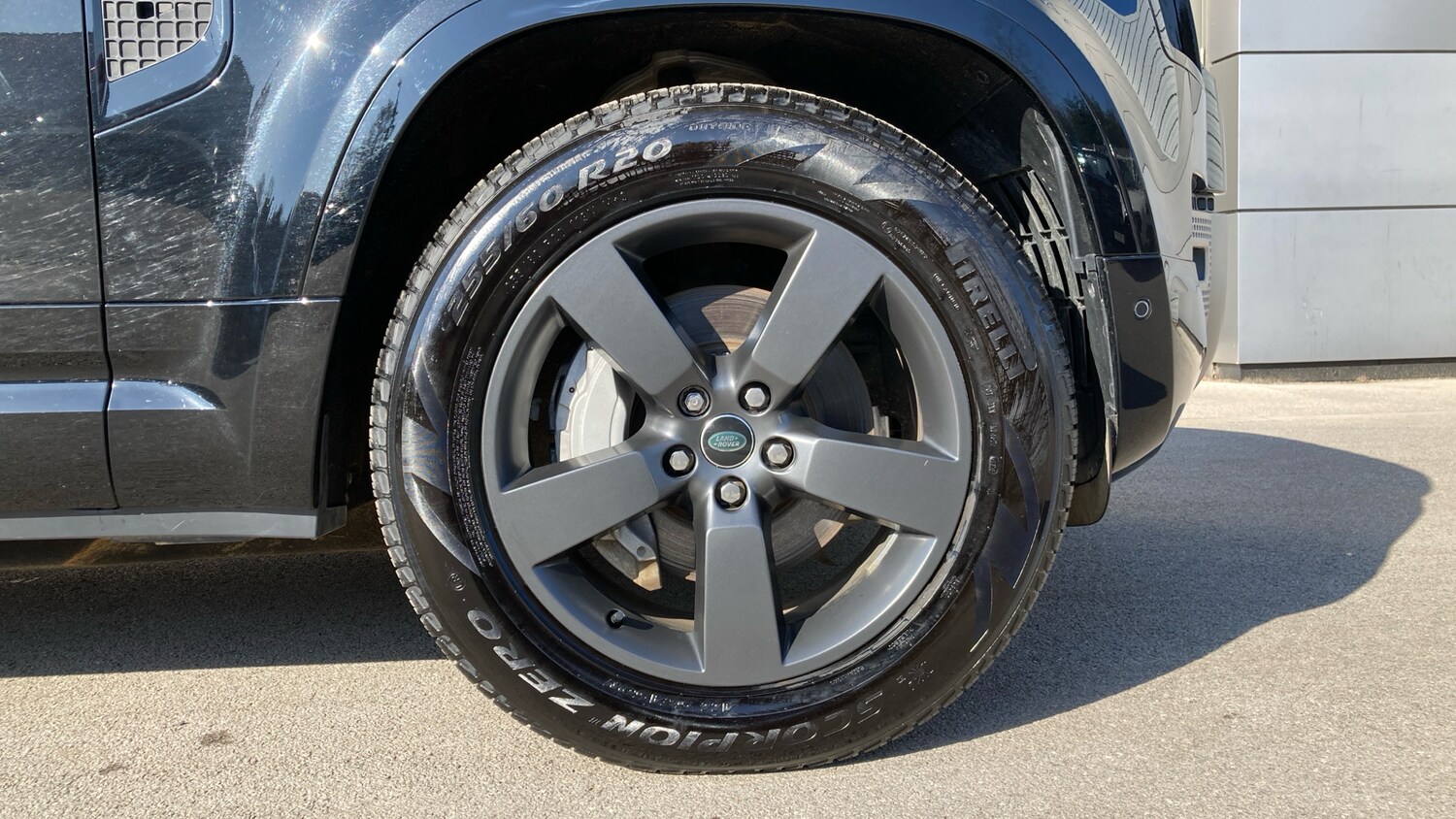 Used Land Rover Defender 2024 for sale - 77759114: Photo 8