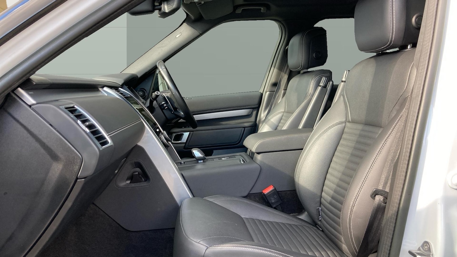 Used Land Rover Discovery 2022 for sale - 76064094: Photo 3
