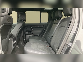 Used Land Rover Defender 2021 for sale - 77435594: Photo