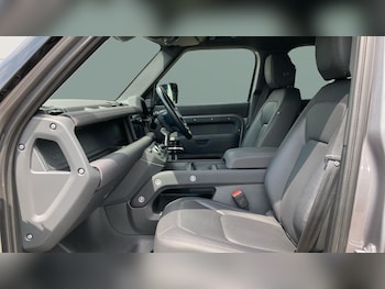 Used Land Rover Defender 2022 for sale - 78767777: Photo