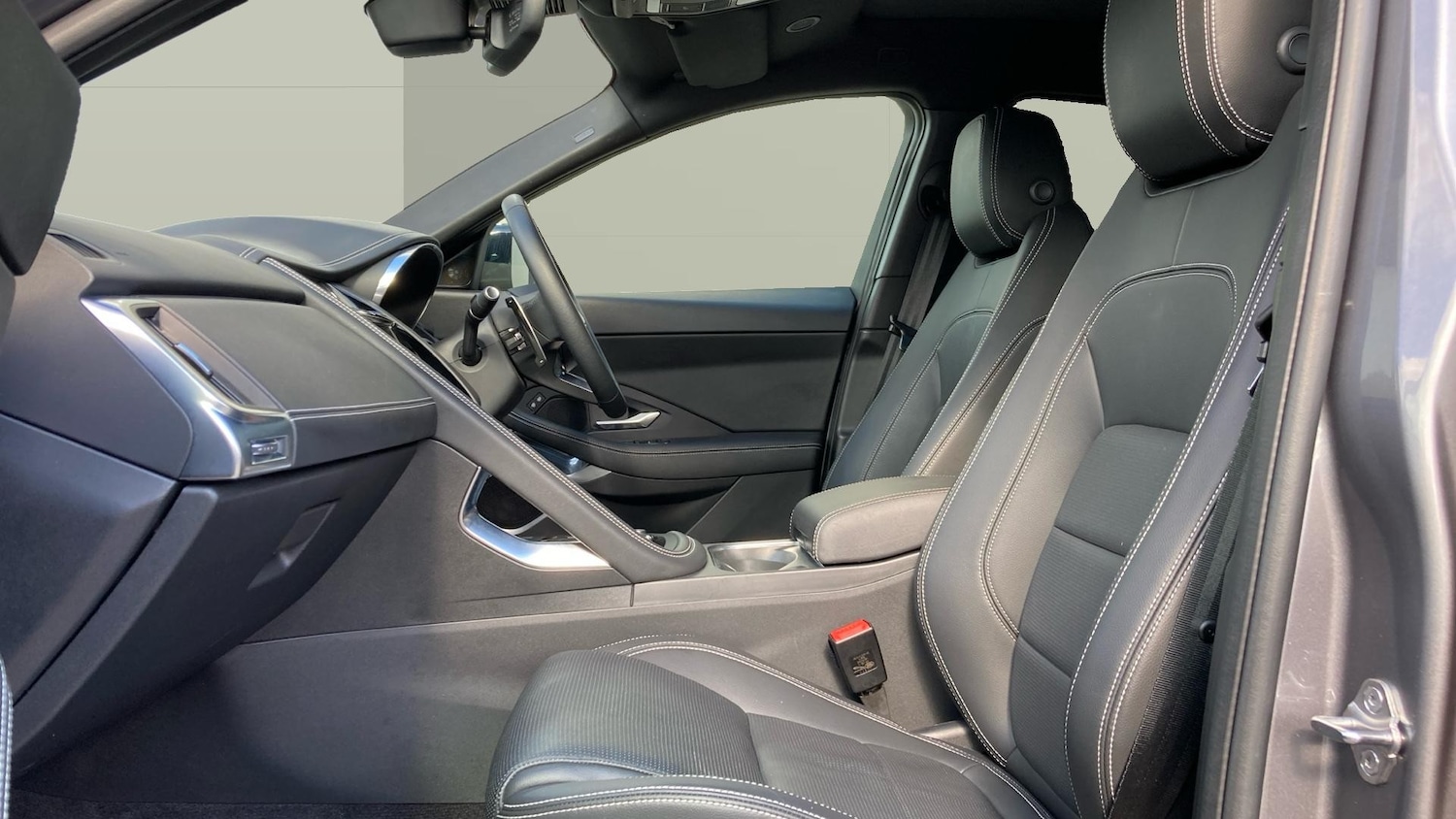 Used Jaguar E-Pace 2024 for sale - 76146511: Photo 3