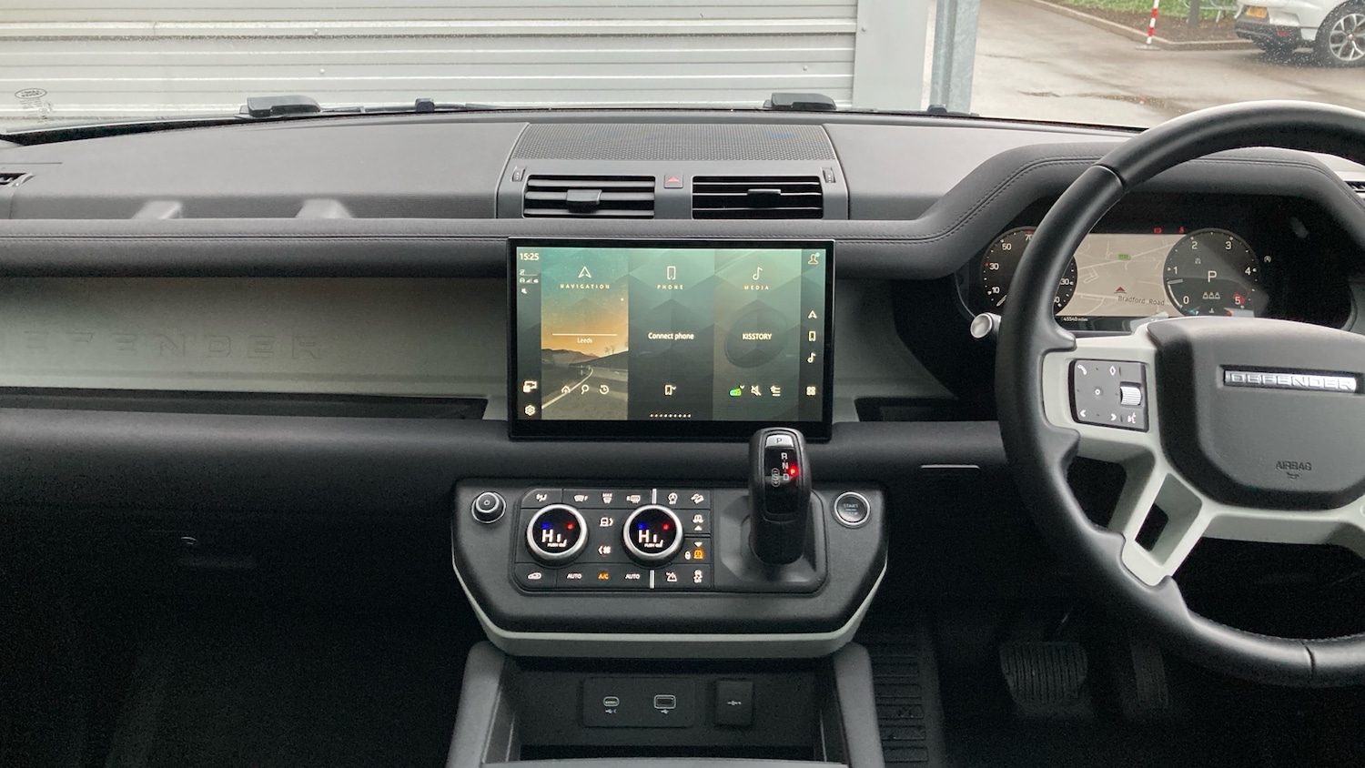 Used Land Rover Defender 2022 for sale - 77617736: Photo 14