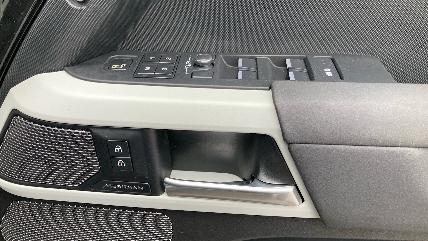 Used Land Rover Defender 2022 for sale - 77617736: Photo 21