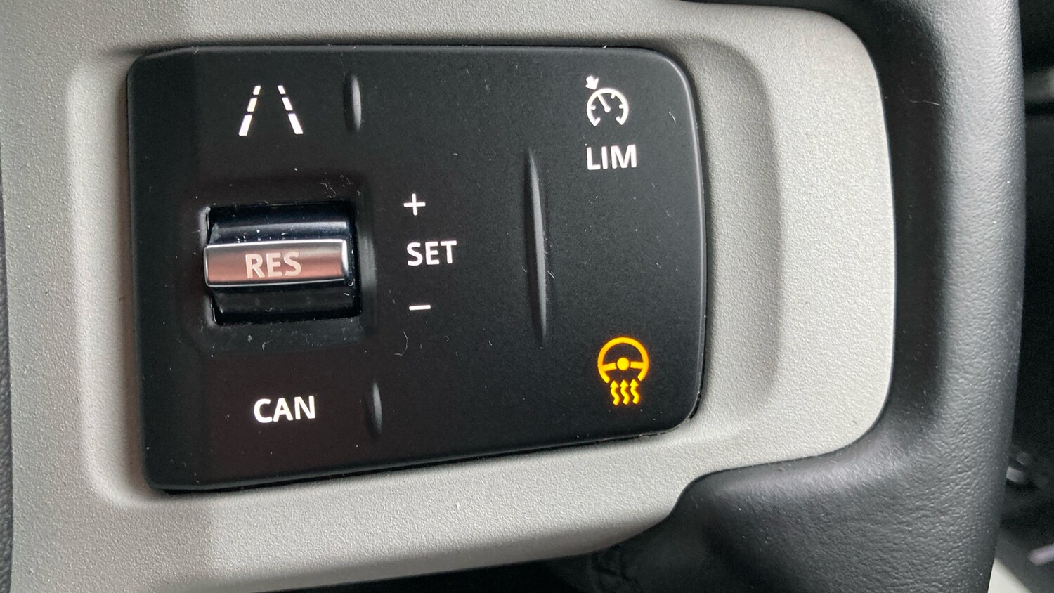 Used Land Rover Defender 2022 for sale - 77617736: Photo 25