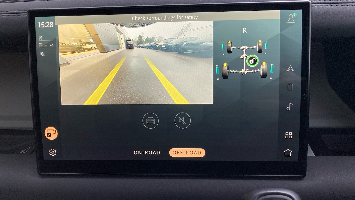 Used Land Rover Defender 2022 for sale - 77617736: Photo 32