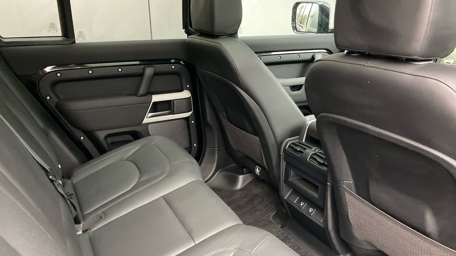 Used Land Rover Defender 2022 for sale - 77617736: Photo 39