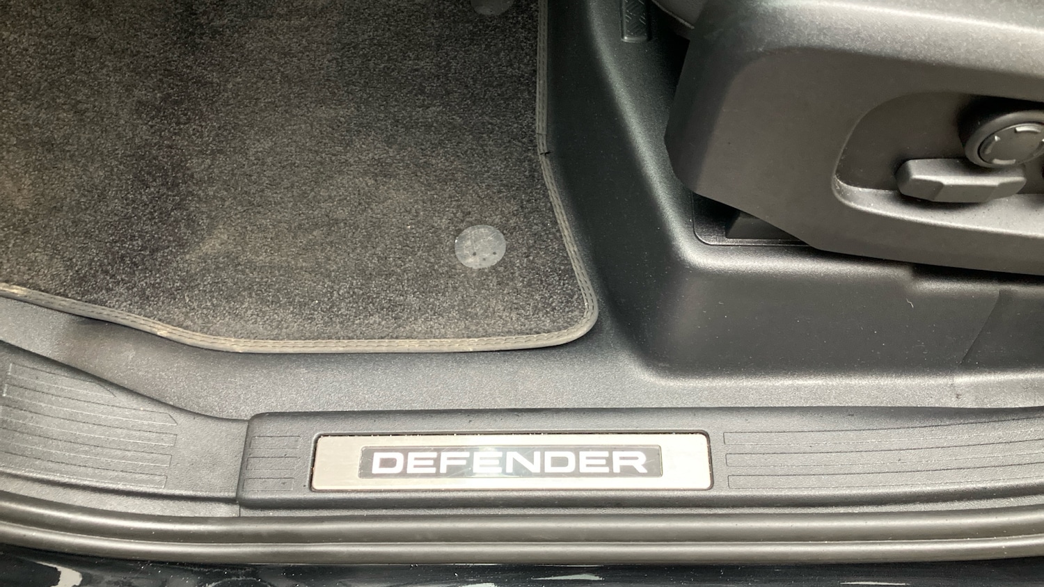 Used Land Rover Defender 2022 for sale - 77617736: Photo 47