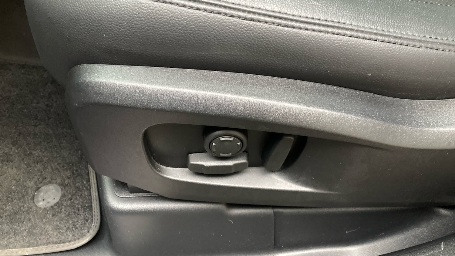 Used Land Rover Defender 2022 for sale - 77617736: Photo 48