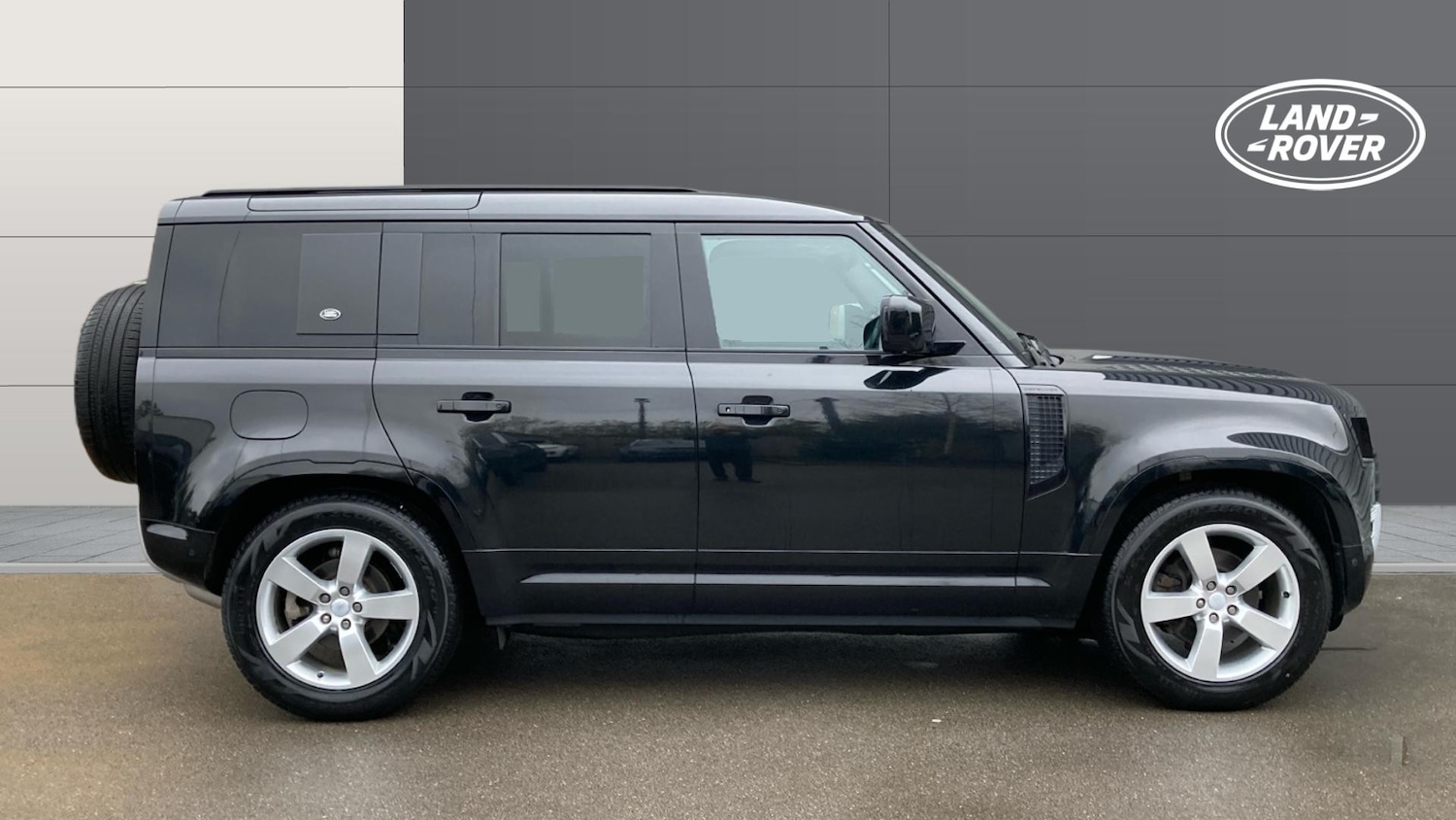 Used Land Rover Defender 2022 for sale - 77617736: Photo 5