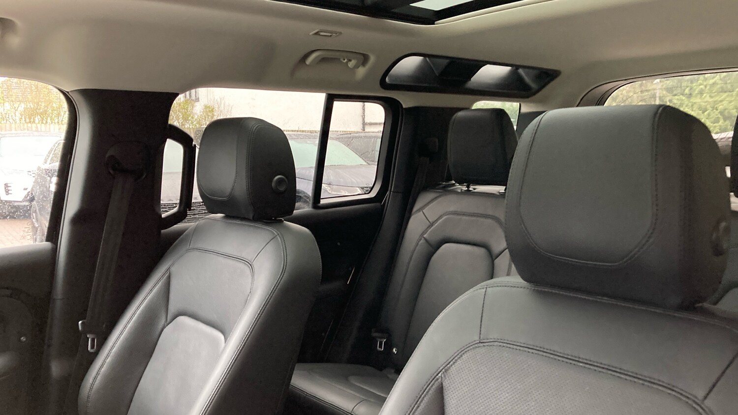 Used Land Rover Defender 2022 for sale - 77617736: Photo 50