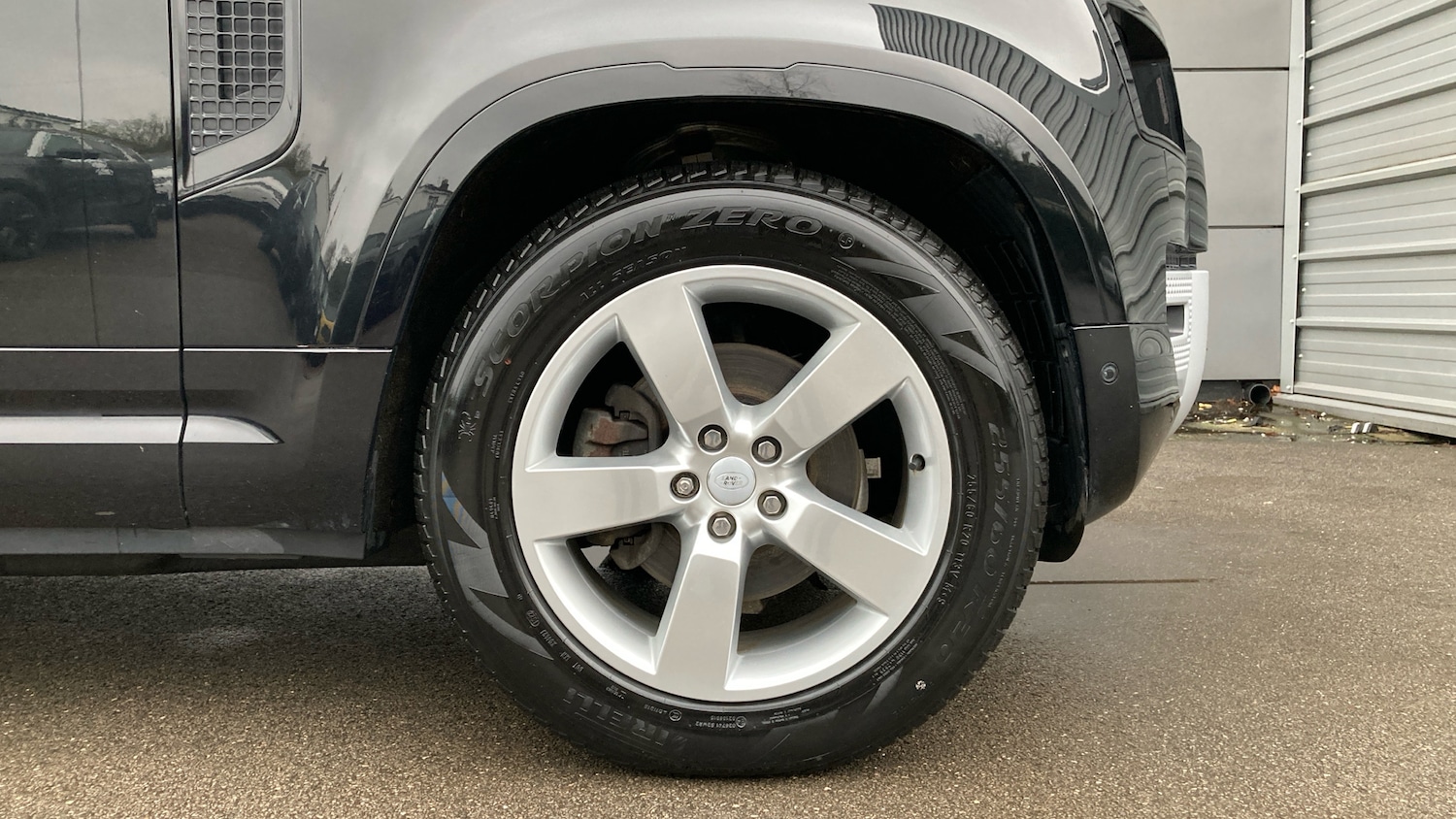 Used Land Rover Defender 2022 for sale - 77617736: Photo 8