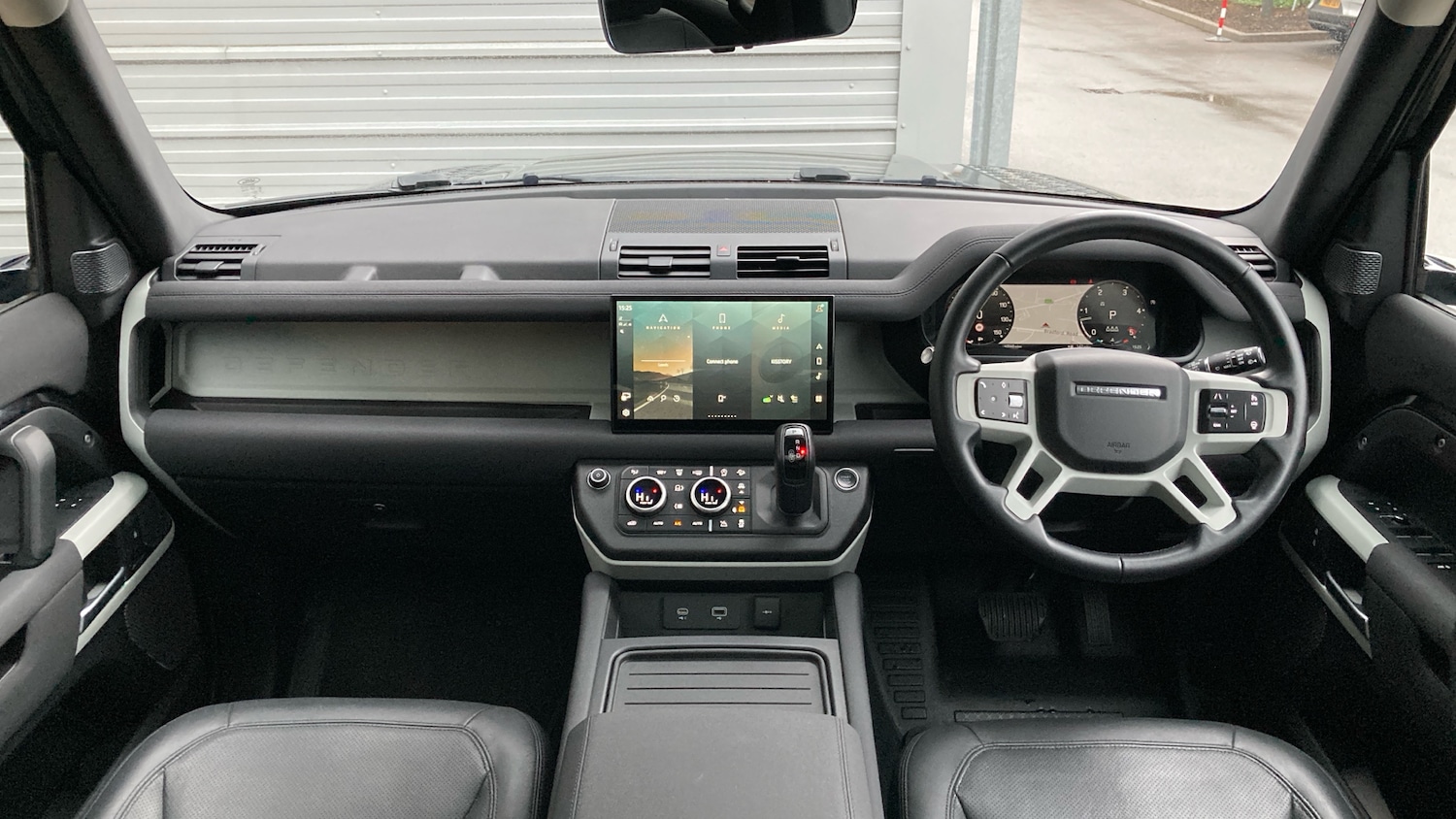 Used Land Rover Defender 2022 for sale - 77617736: Photo 9