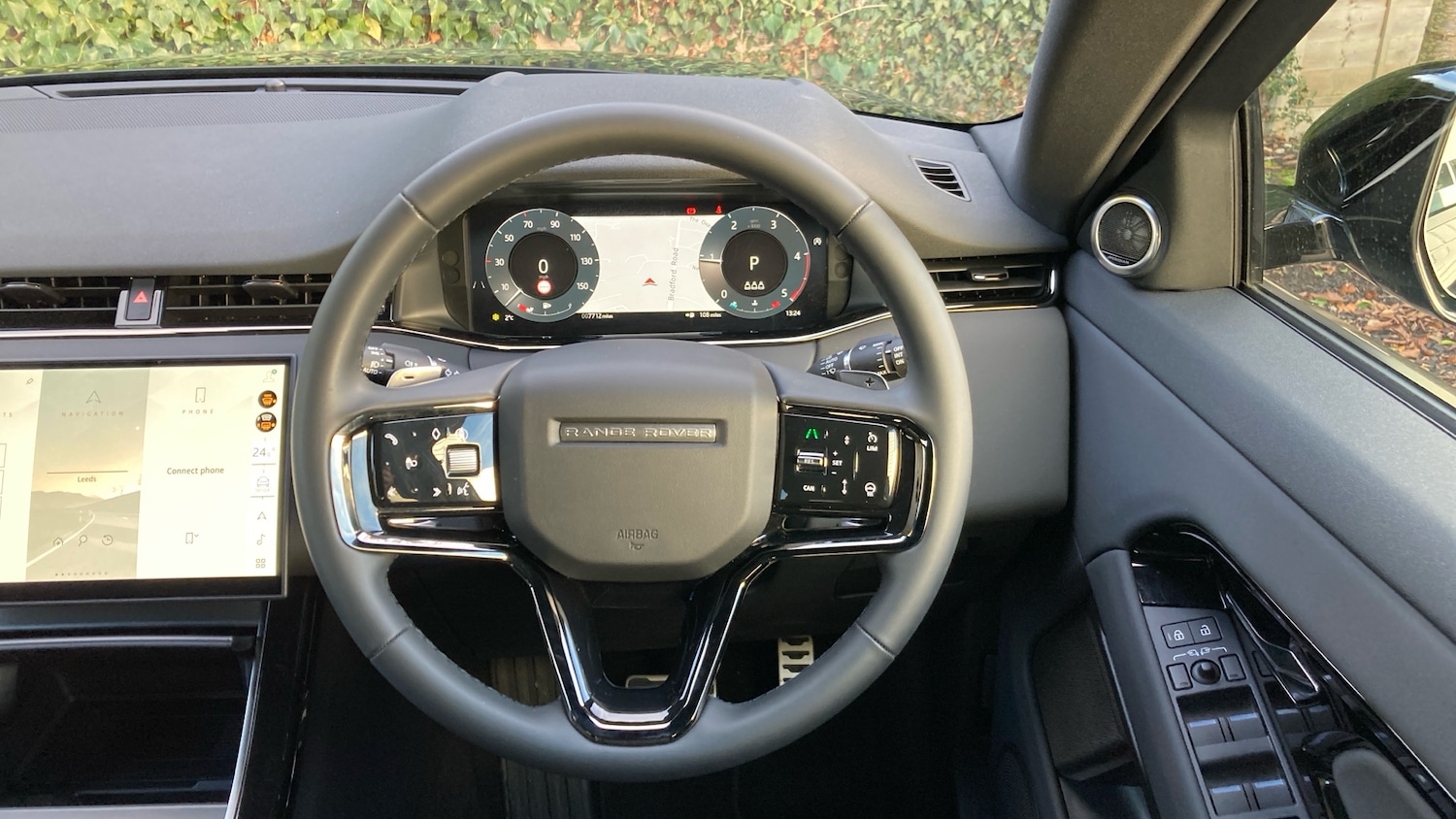 Used Land Rover Range Rover Evoque 2025 for sale - 76719925: Photo 15