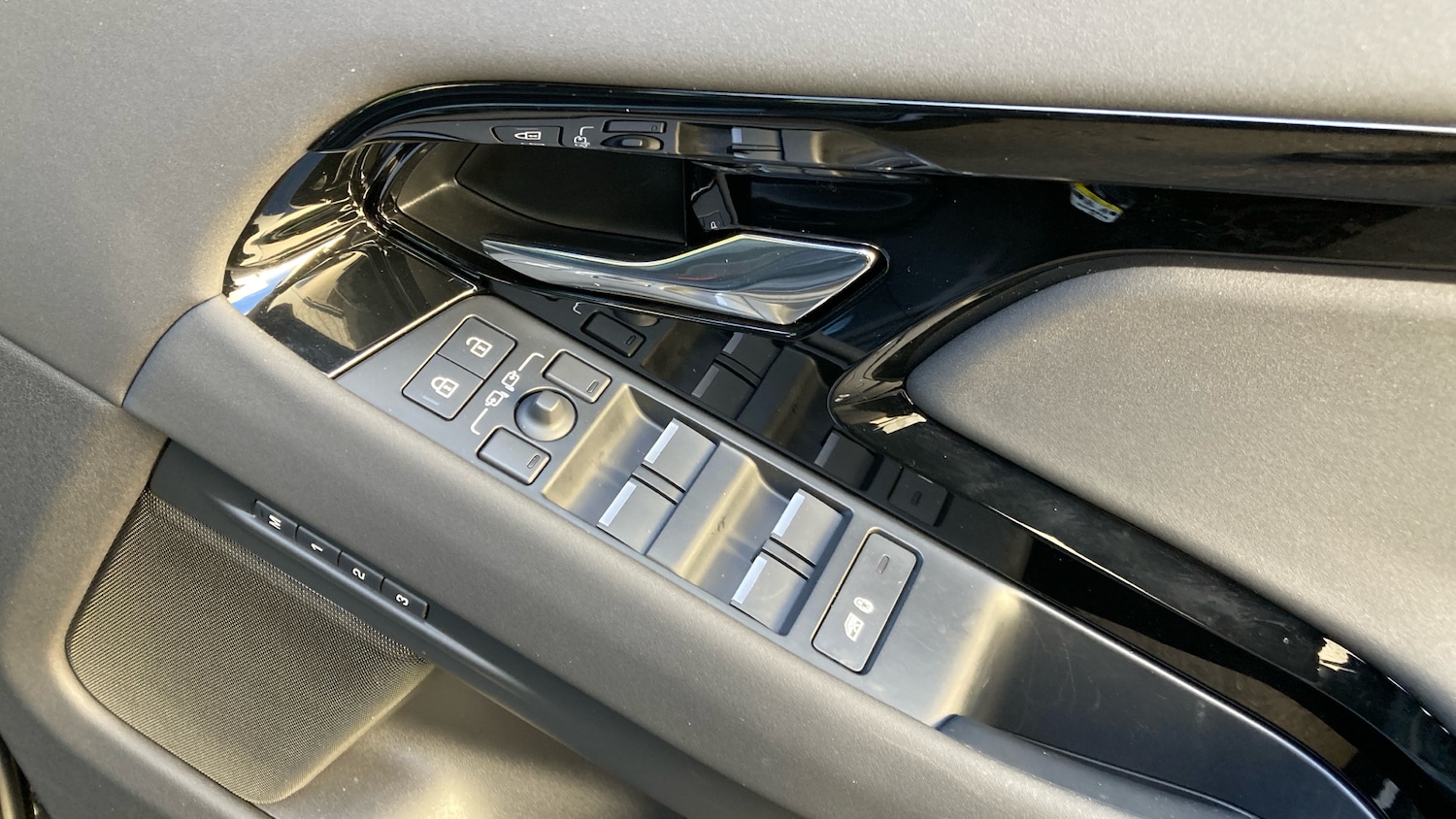 Used Land Rover Range Rover Evoque 2025 for sale - 76719925: Photo 21