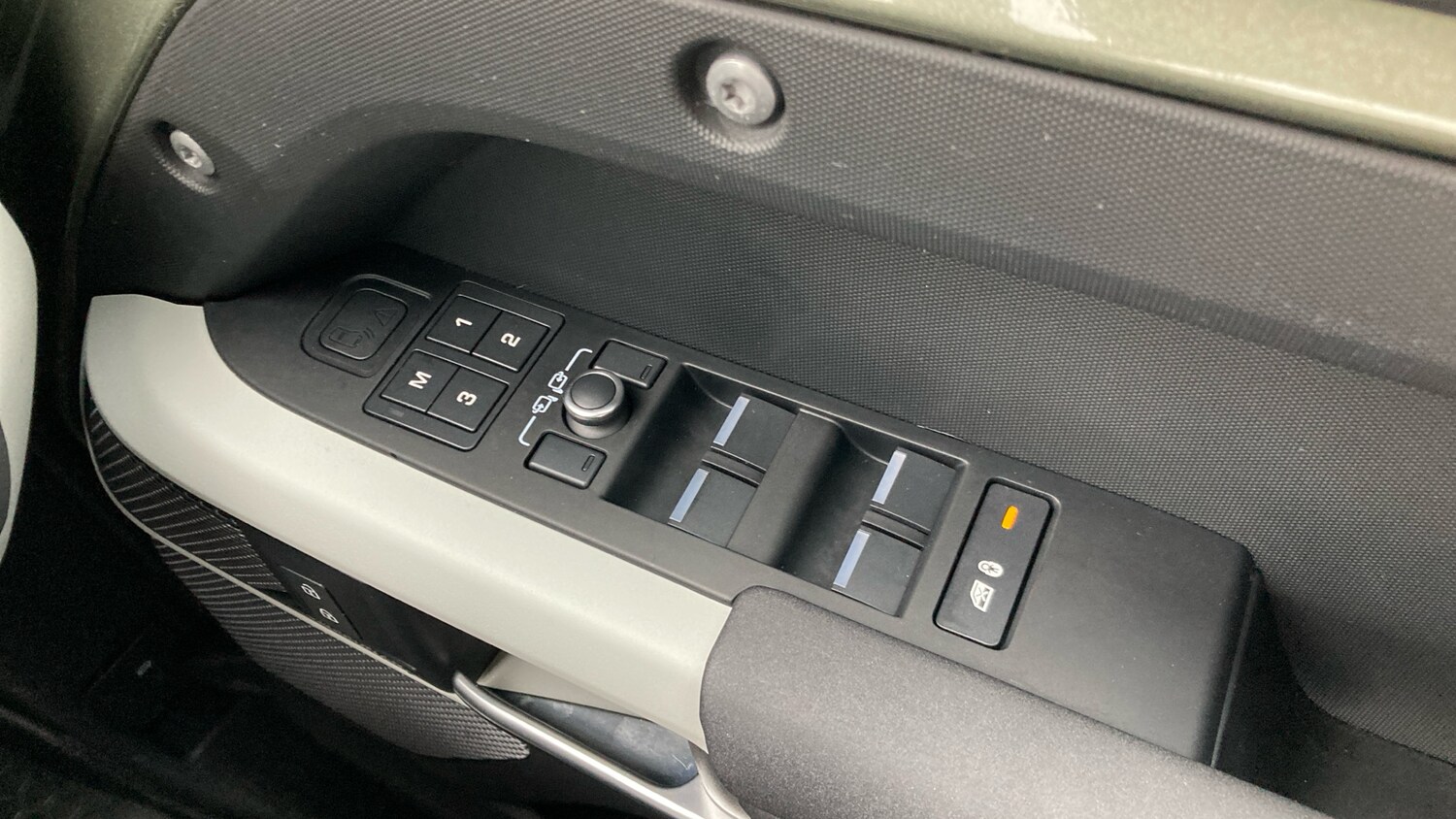 Used Land Rover Defender 2021 for sale - 77902316: Photo 22