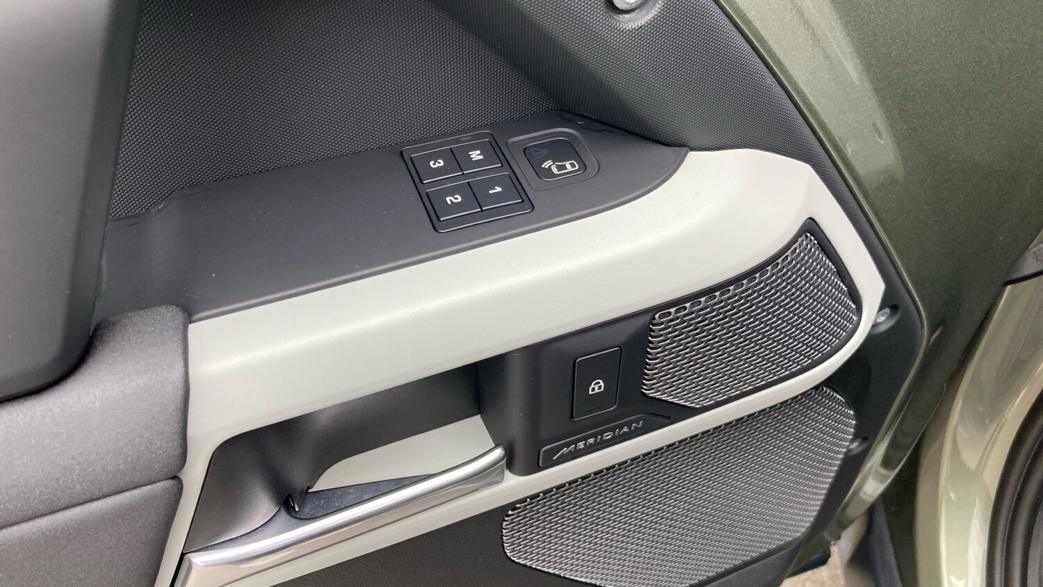 Used Land Rover Defender 2021 for sale - 77902316: Photo 41