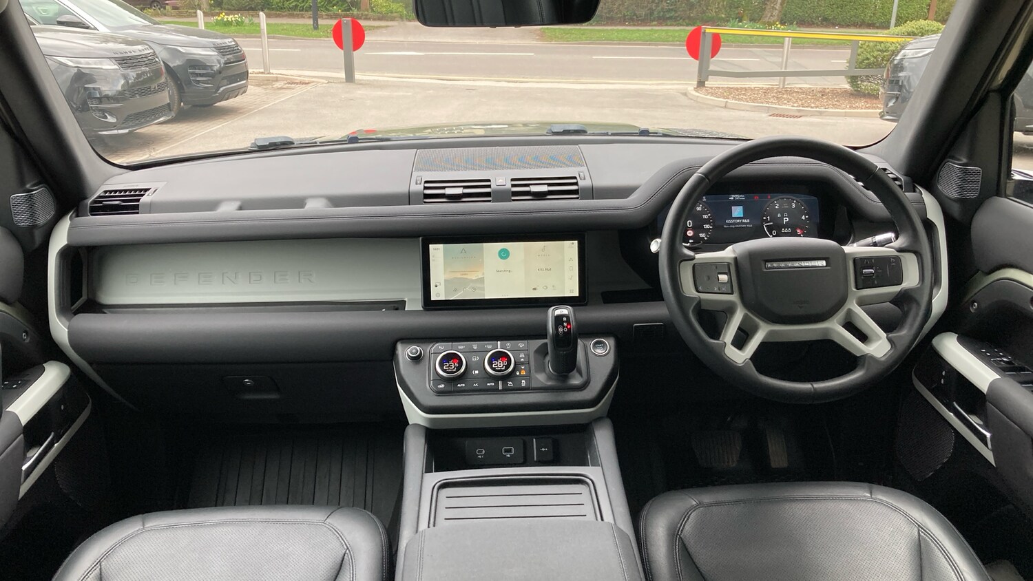 Used Land Rover Defender 2021 for sale - 77902316: Photo 9