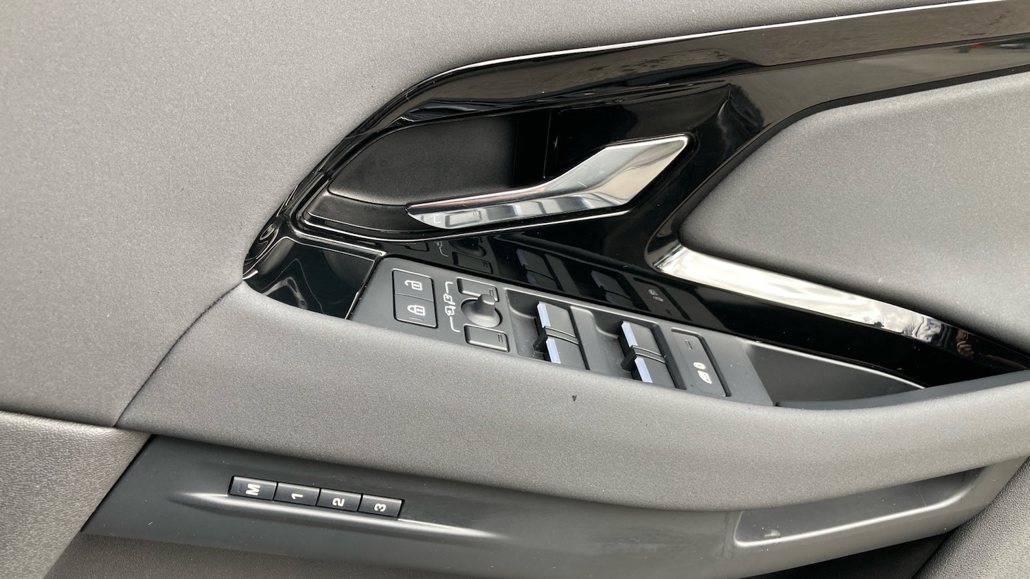 Used Land Rover Range Rover Evoque 2024 for sale - 77893183: Photo 21