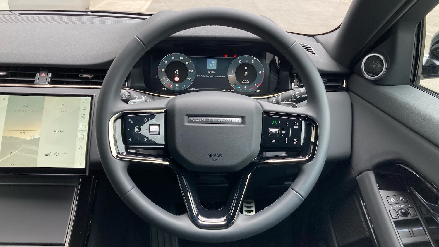 Used Land Rover Range Rover Evoque 2025 for sale - 76777940: Photo 15