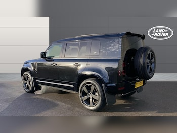 Used Land Rover Defender 2023 for sale - 76835299: Photo