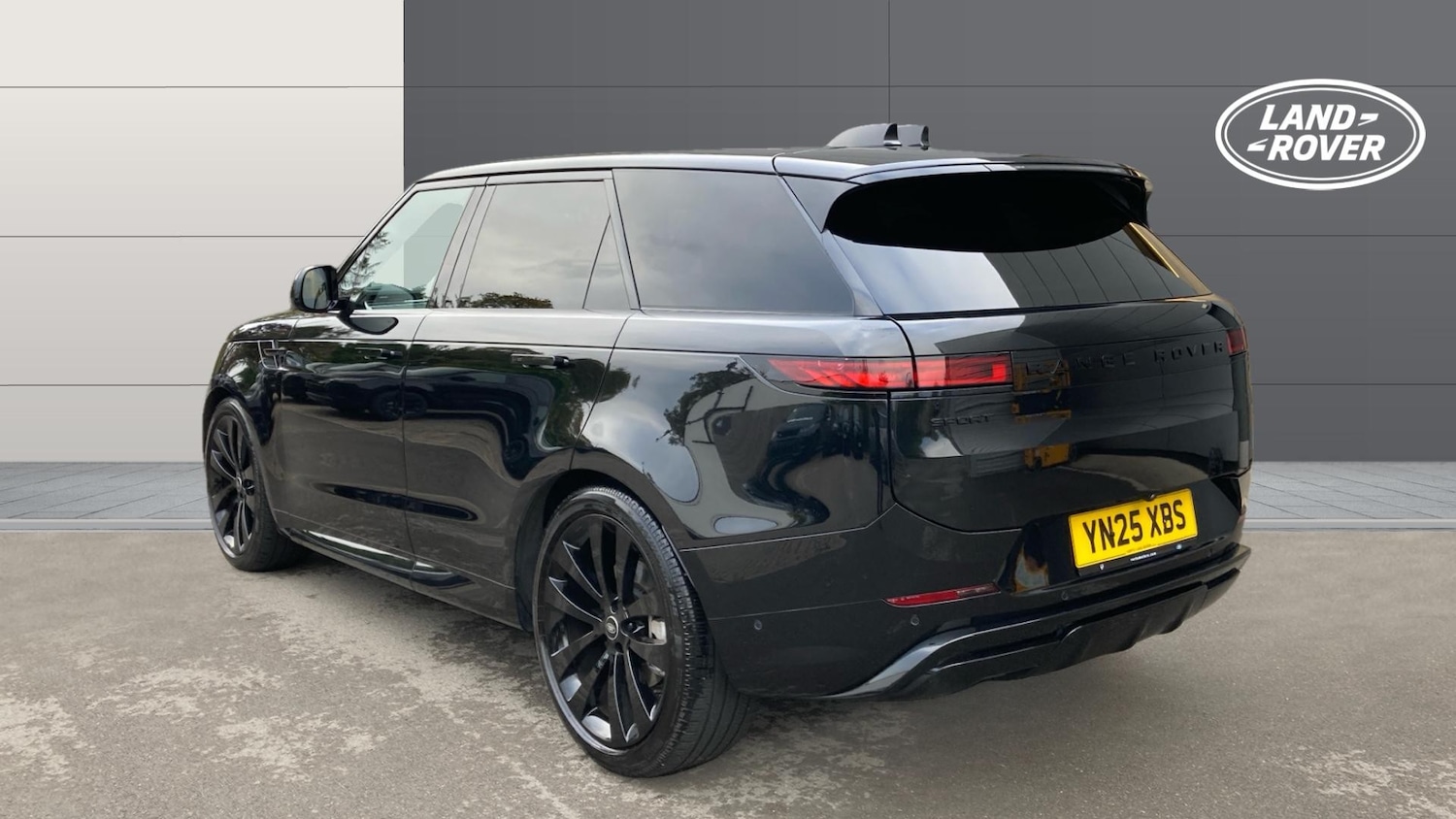 Used Land Rover Range Rover Sport 2025 for sale - 76219663: Photo 2