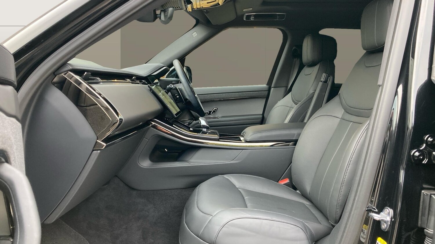 Used Land Rover Range Rover Sport 2025 for sale - 76219663: Photo 3