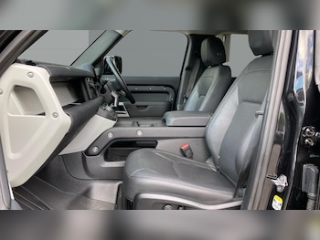 Used Land Rover Defender 2023 for sale - 78486651: Photo