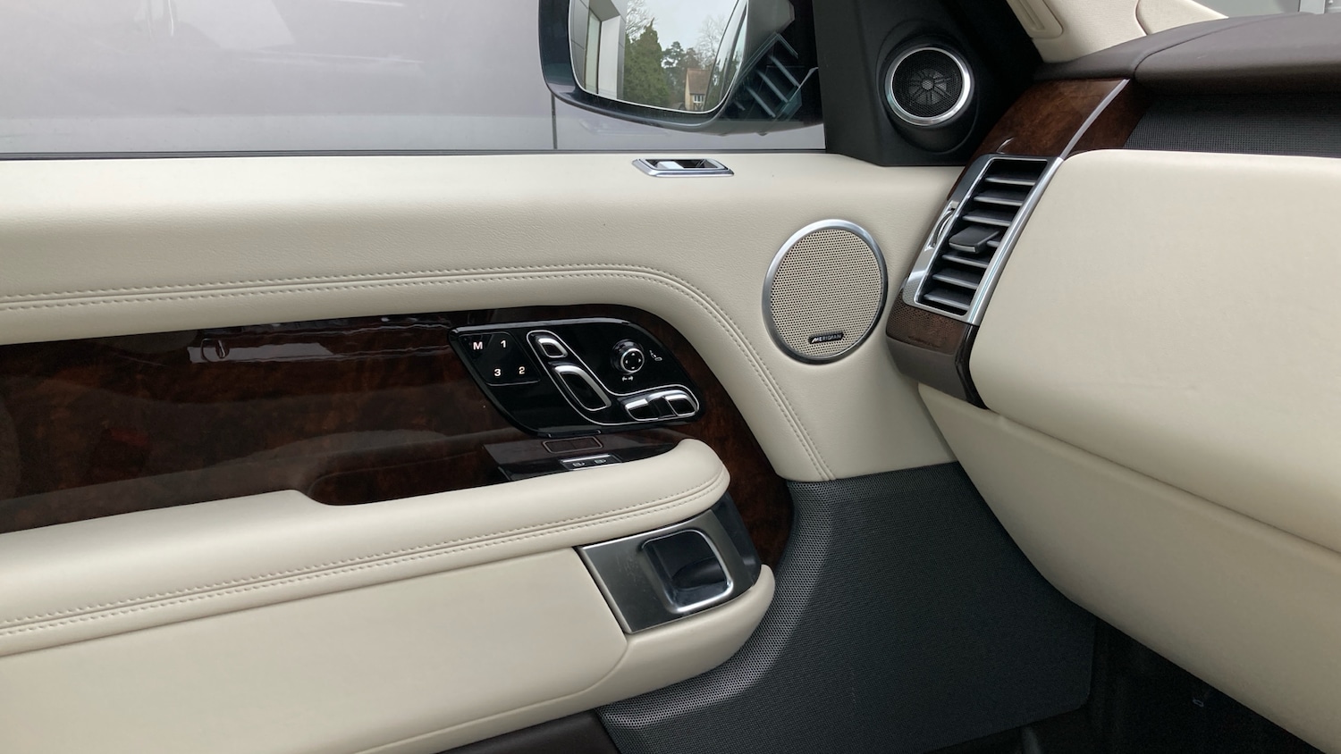 Used Land Rover Range Rover 2021 for sale - 77447015: Photo 40