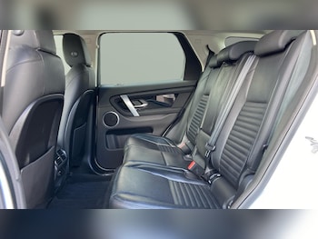 Used Land Rover Discovery Sport 2020 for sale - 75662309: Photo