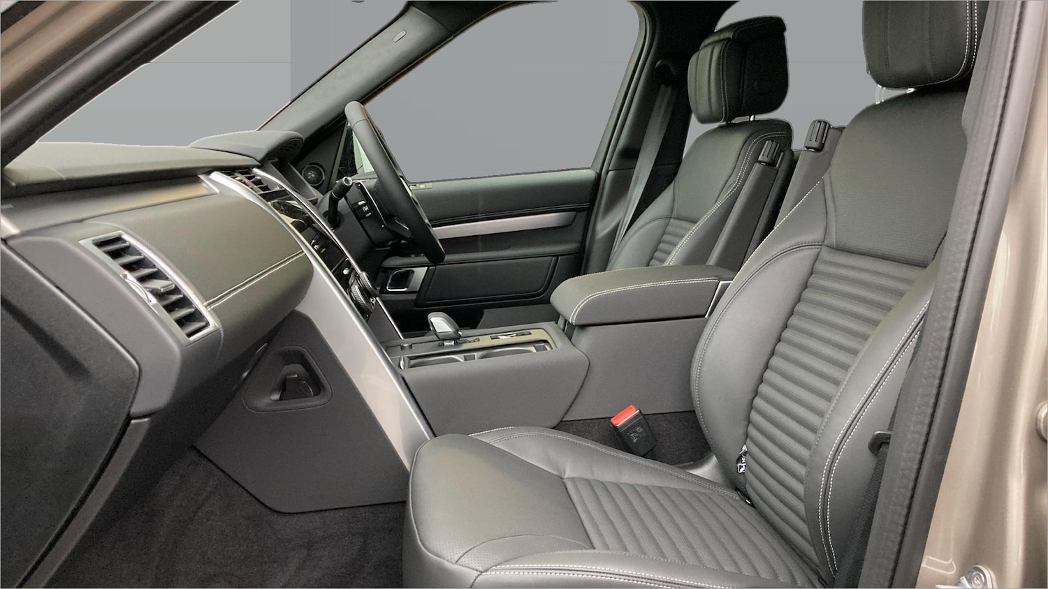 Used Land Rover Discovery 2025 for sale - 77704250: Photo 3