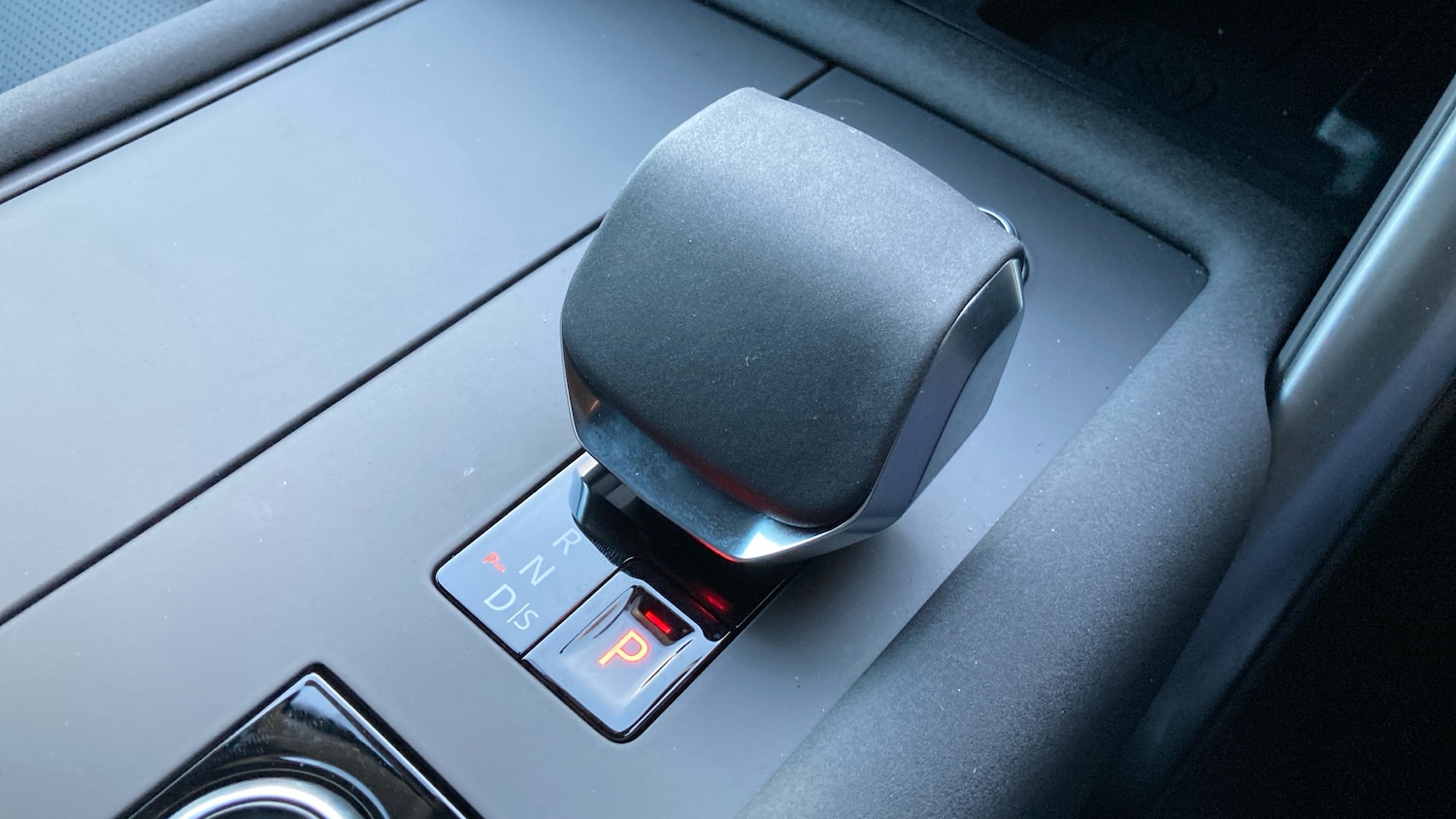 Used Land Rover Discovery 2025 for sale - 77125632: Photo 13