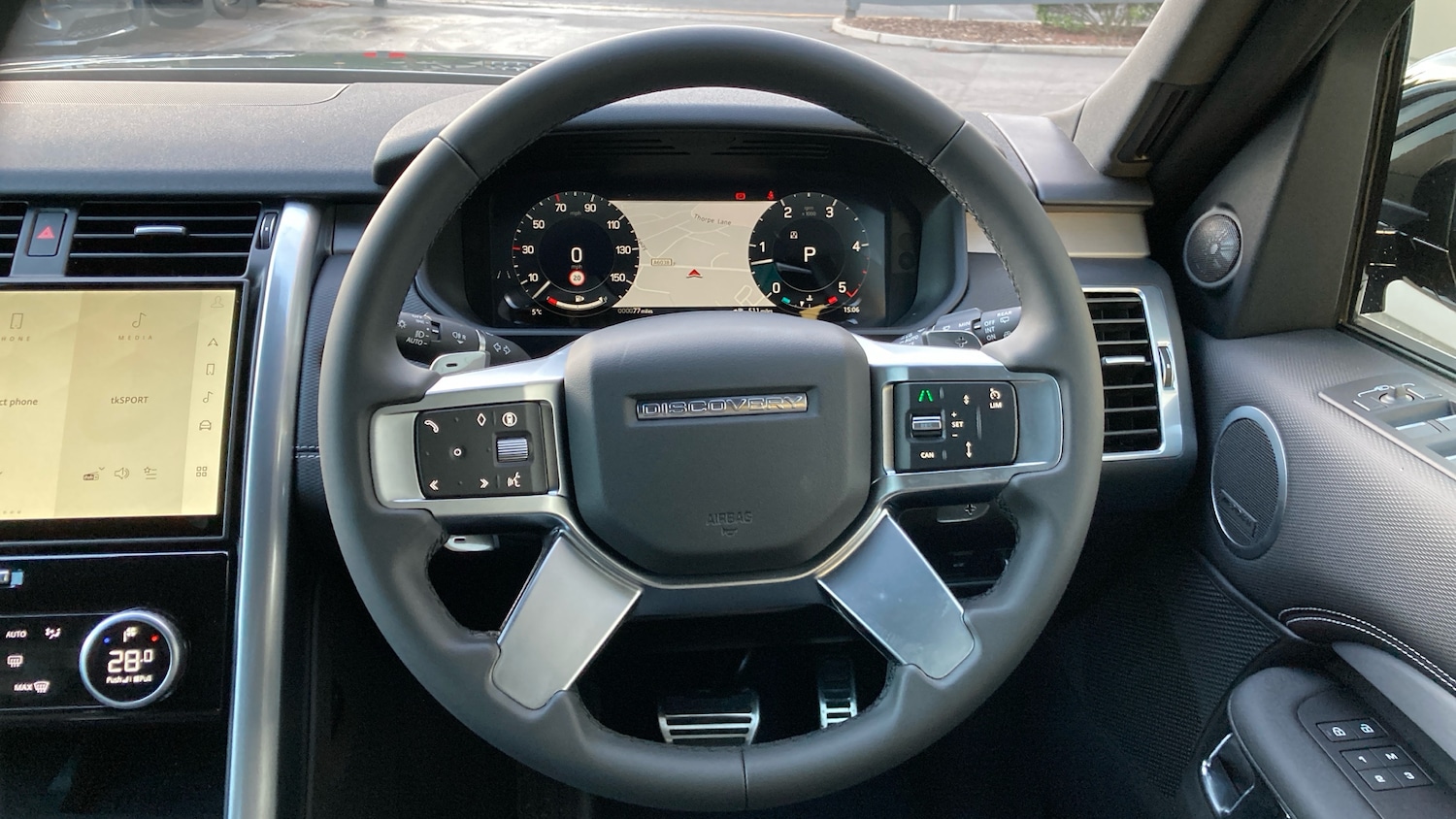 Used Land Rover Discovery 2025 for sale - 77125632: Photo 15