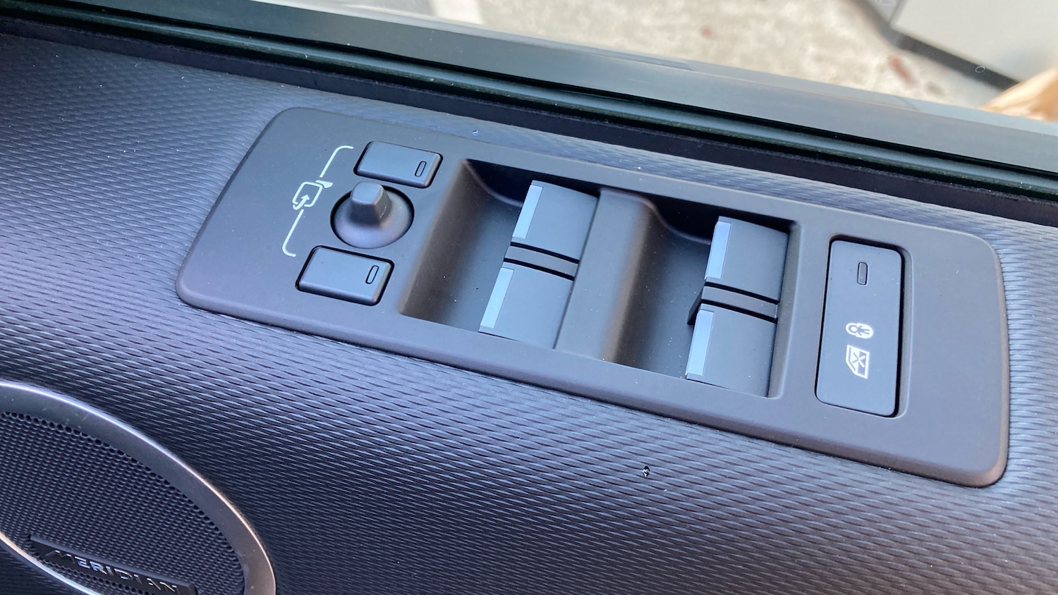 Used Land Rover Discovery 2025 for sale - 77125632: Photo 31