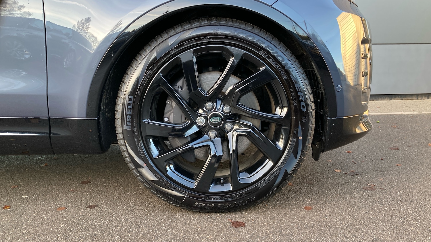 Used Land Rover Discovery 2025 for sale - 77125632: Photo 8