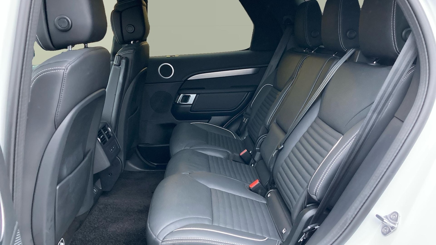 Used Land Rover Discovery 2024 for sale - 77578119: Photo 4