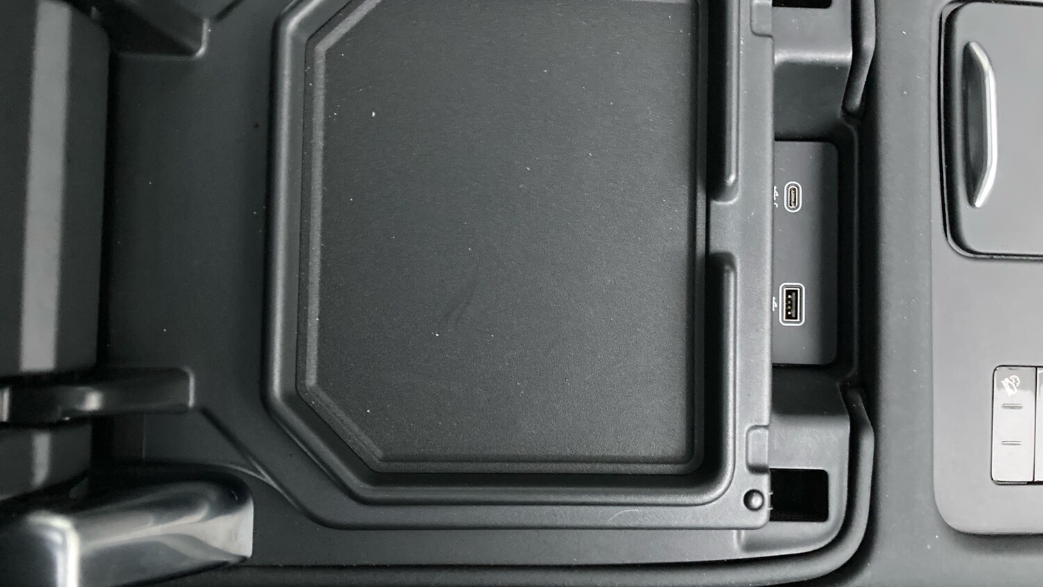 Used Land Rover Discovery 2024 for sale - 77578119: Photo 40